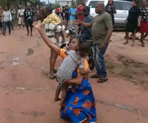 Man throws down two children from three-storey building in Aba, victims hospitalized 