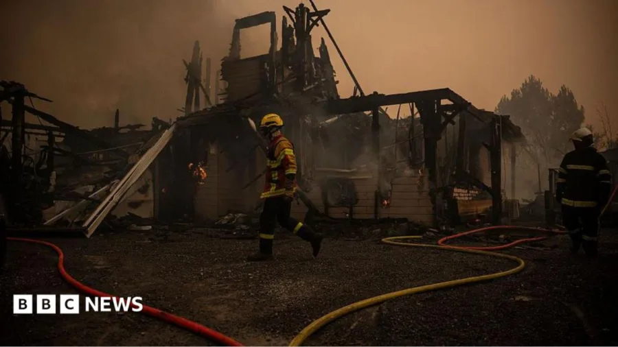 France orders evacuation of peninsula as hundreds flee wildfires by boat