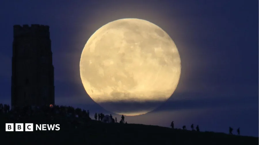 Where can I see the Strawberry Moon tonight?