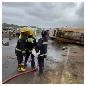 Fire agency recovers two bodies as tanker summersaults in Ibadan [PHOTO]