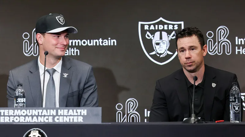 Raiders QB Fernando Mendoza Reveals Key Traits Between Klint Kubiak, Curt Cignetti