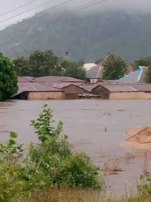 Torrential rainfall submerges houses in Benue, renders many homeless