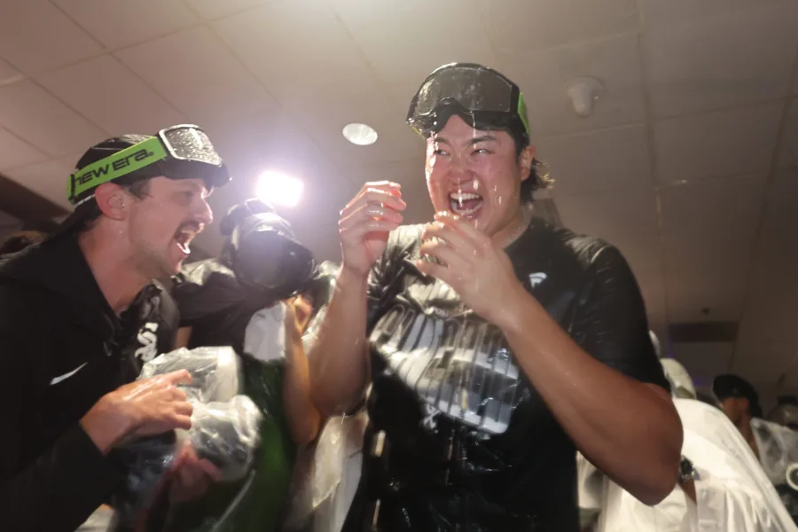 Maximum Murakami: Slugger Enjoys White Sox's 1st Playoff Series Win Since '05