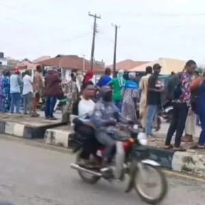 Osun: Tension as investors loot warehouse belonging to food Ponzi scheme