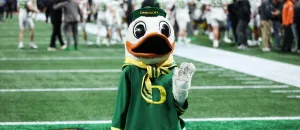 The Oregon Duck Found The Perfect Entrance To Ensure Its Head Didn't Fall Off