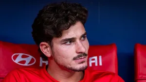 Transfer: Alvarez expected at Atletico training as Arsenal await final decision