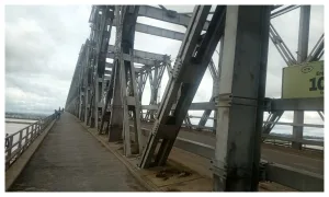 BREAKING: FG announces 2 weeks closure of First Niger Bridge for repair works