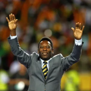 Pelé’s Historic 1958 World Cup Jersey Fetches $4.9 Million, Breaking Memorabilia Records